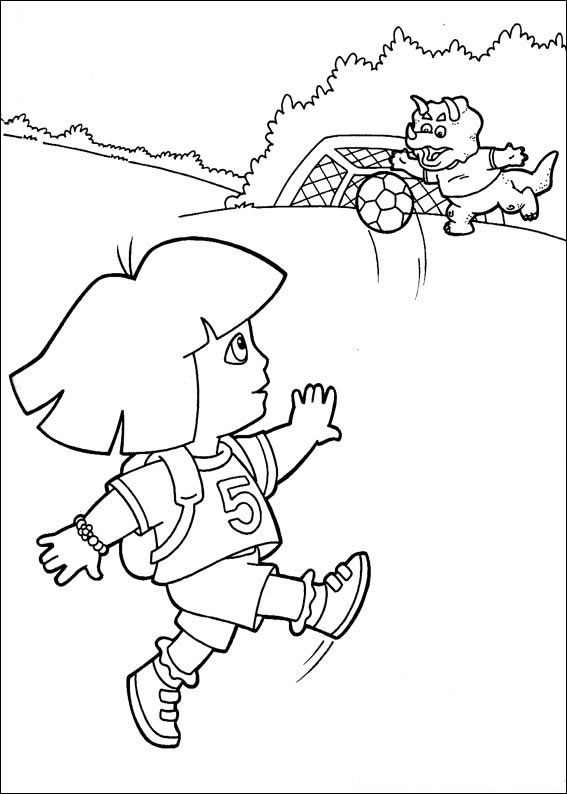 Dora em Ação no Campo de Futebol!